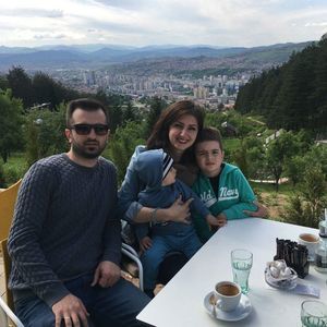 Meet your Posher, Amela